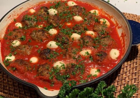 Chicken with Black Garlic in Tomato Sauce Meatball